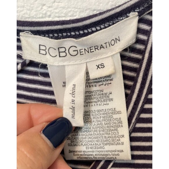 BCBG Generation Women’s Striped Maxi Dress Keyhole Accents In Back Blue White XS - Picture 2 of 5